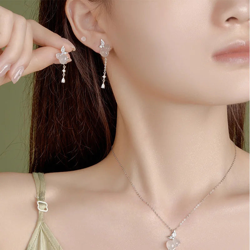 Thaya S925 Sterling Silver Women Earrings Chinese Style Pendant Earrings 14K Gold Plated Romantic Elegance Chalcedony Jewelry