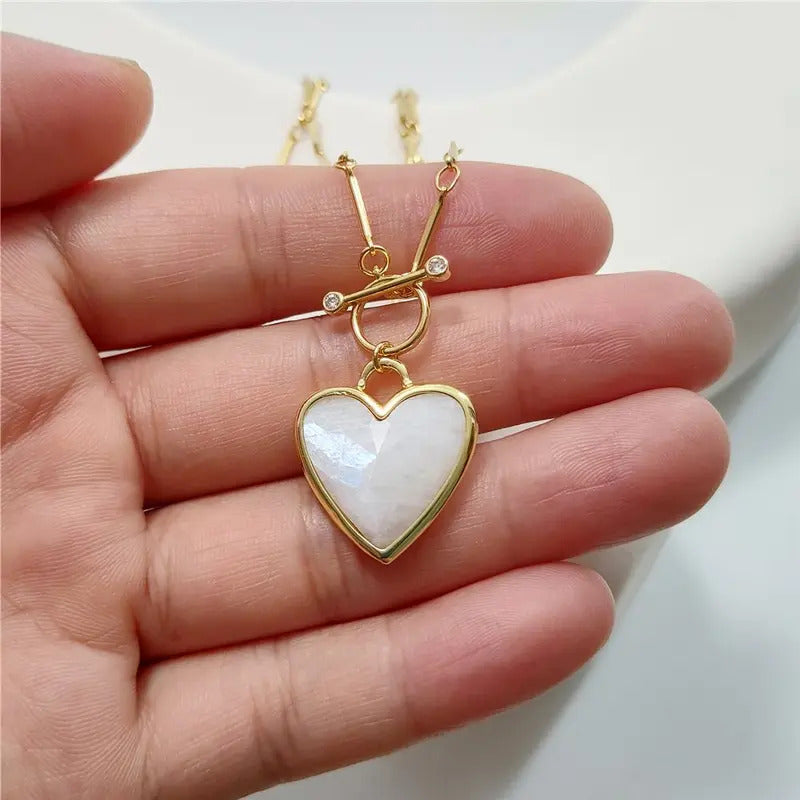 FUWO Wholesale Natural Moonstone Necklace,Love Heart Shaped White Quartz With 17"/22" Golden Stick OT Chain Jewelry 5 Pcs NC477