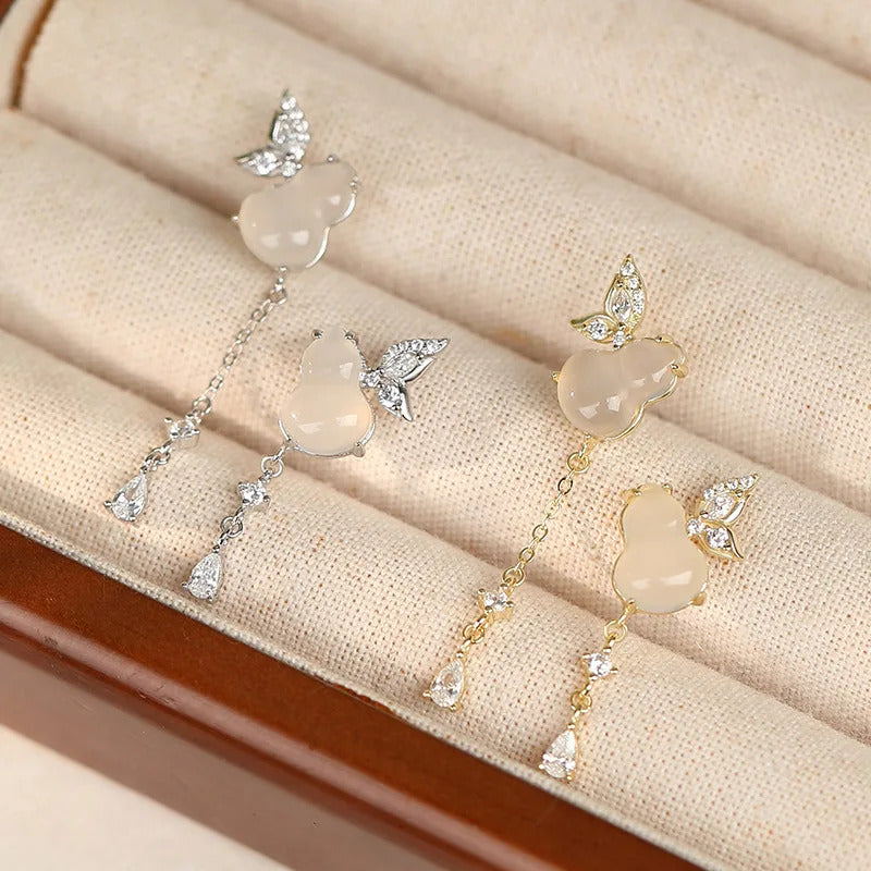 Thaya S925 Sterling Silver Women Earrings Chinese Style Pendant Earrings 14K Gold Plated Romantic Elegance Chalcedony Jewelry
