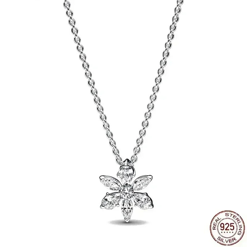 Hot selling 925 sterling silver pendant necklace shines with classic luxury heart-shaped square necklace, women's jewelry gift